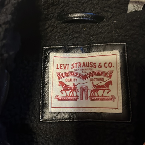 Levi’s leather jacket - Picture 2 of 4